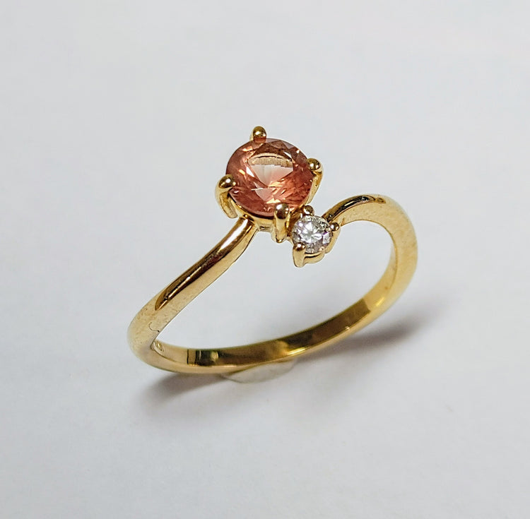 Solid Gold Dream Weaver Ring Oregon Sunstone with diamond accent
