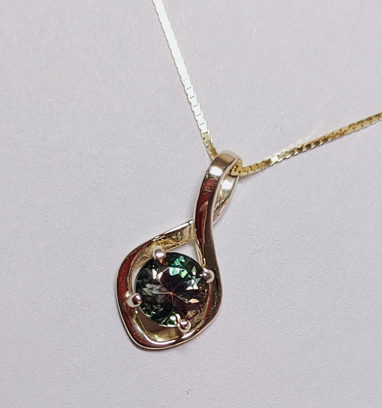 Infinity Necklace Yellow Gold Green Sunstone