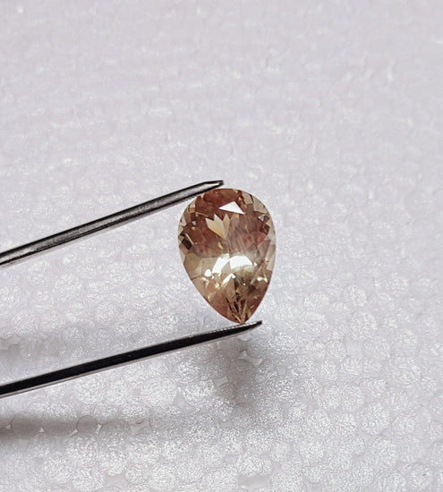 Gemstone Oregon Sunstone Gem Peach Champagne Pear Shape 18 x 13mm 10 9 carats
