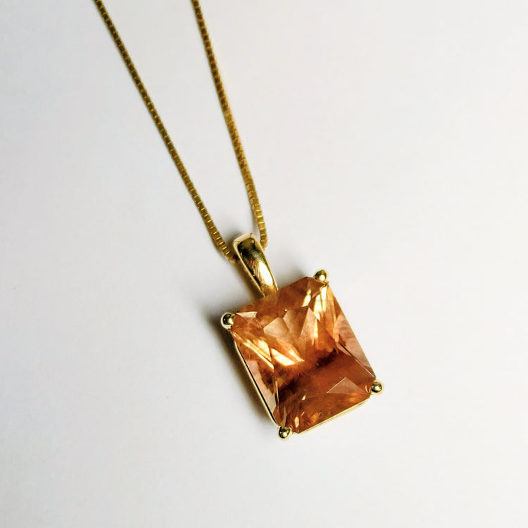 Emerald Cut Peach Oregon Sunstone Pendant 5.25ct | 10K Gold