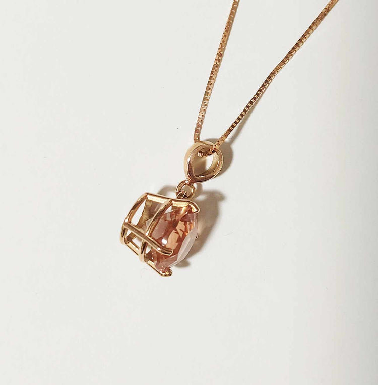 Brilliant Peach Oregon Sunstone Necklace set in 14K Rose Gold