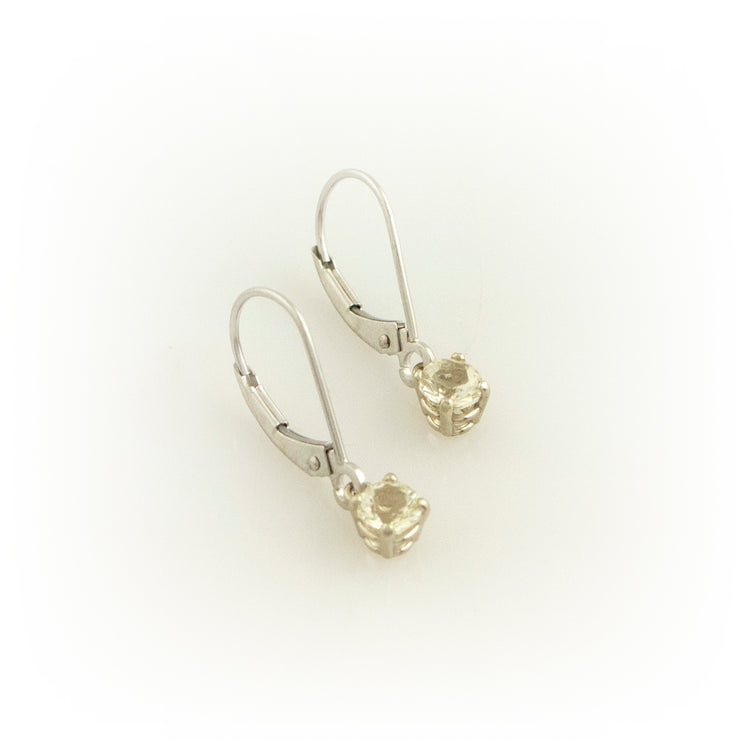 White gold dangle earrings champagne 4mm