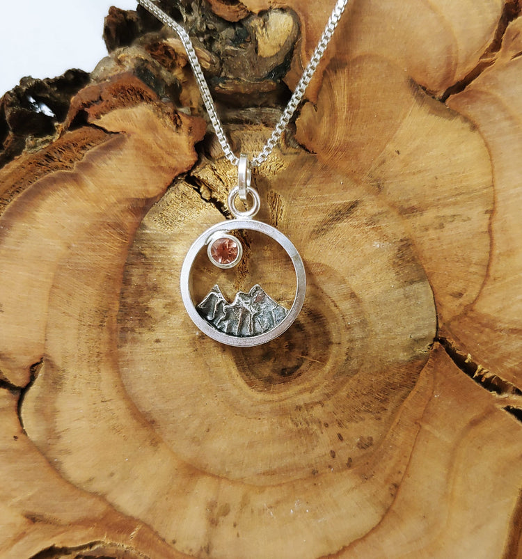 Mini Mountain Pendant Broken Top
