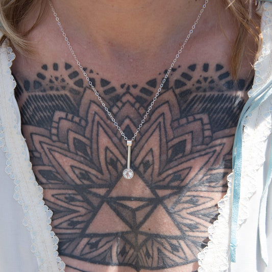 silver modern bar necklace champagne