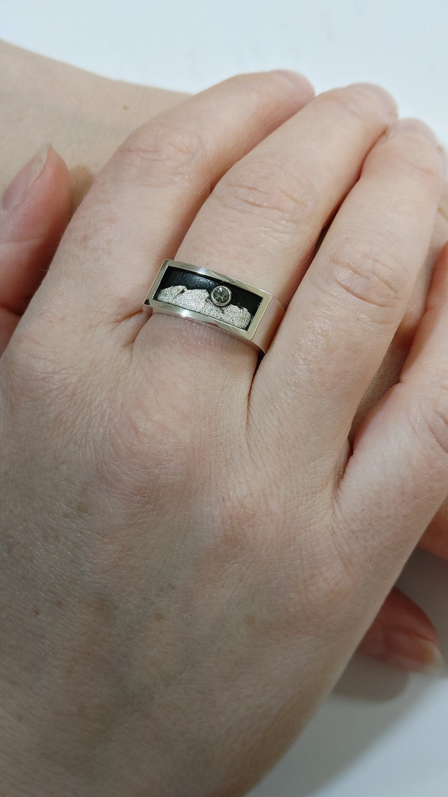 CLOSE OUT-Cascade Mountain Wedding Ring