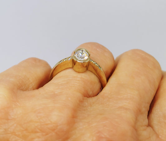 Oval Diamond Ring